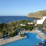 Caloura Hotel Resort קאלורה