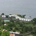 מלון Caloura Hotel Resort 4*