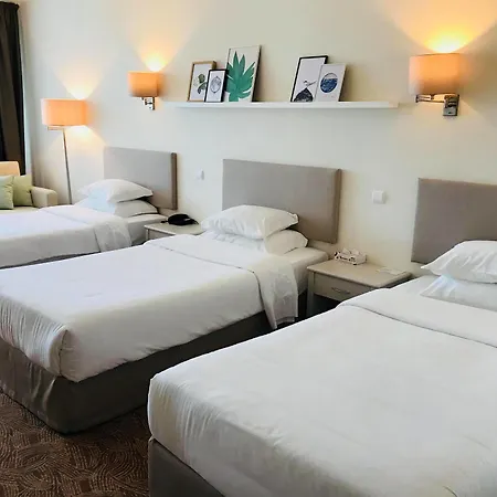 Szálloda Caloura Hotel Resort 4*