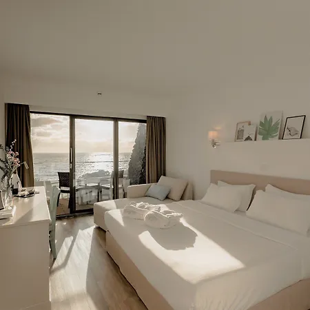 Hotel Caloura Hotel Resort 4*