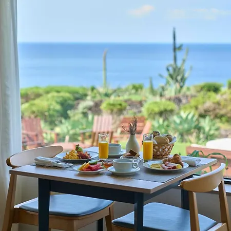 Caloura Hotel Resort Szálloda