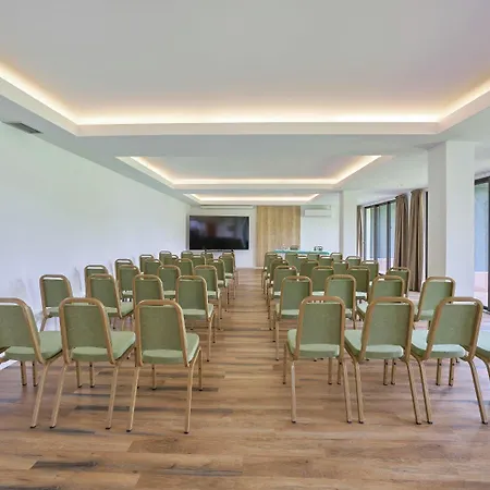 Szálloda Caloura Hotel Resort 4*
