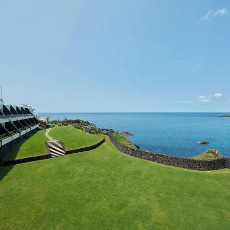 Caloura Hotel Resort Szálloda 4*