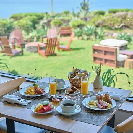 Hotel Caloura Hotel Resort 4*