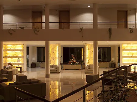 Szálloda Caloura Hotel Resort
