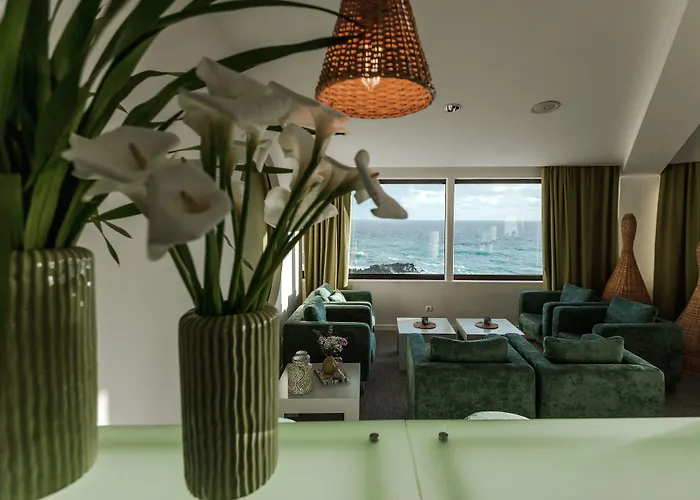 Ξενοδοχείο Caloura Hotel Resort 4*