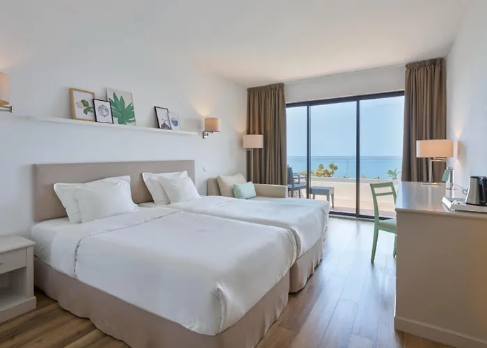 Caloura Hotel Resort Ξενοδοχείο Caloura