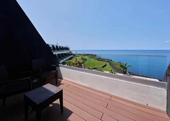 Caloura Hotel Resort 4*