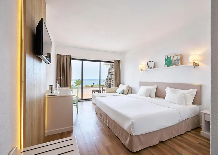 Caloura Hotel Resort 4*