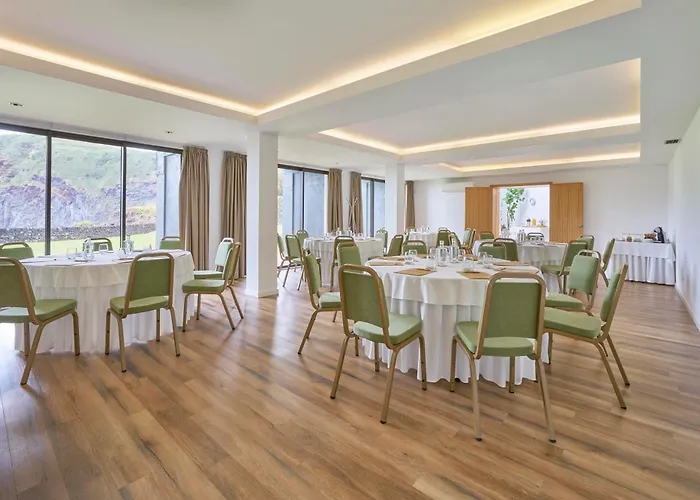 Caloura Hotel Resort 호텔 4*