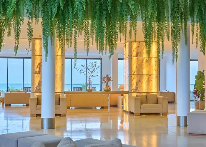 호텔 Caloura Hotel Resort 4*