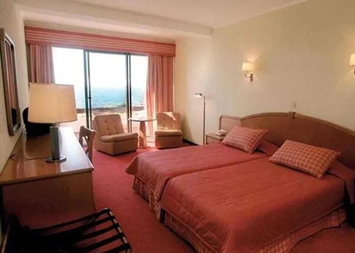 Ξενοδοχείο Caloura Hotel Resort