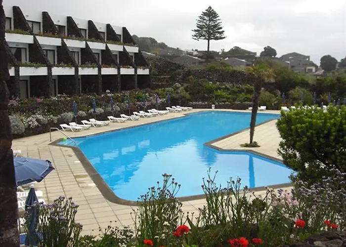 Ξενοδοχείο Caloura Hotel Resort 4*