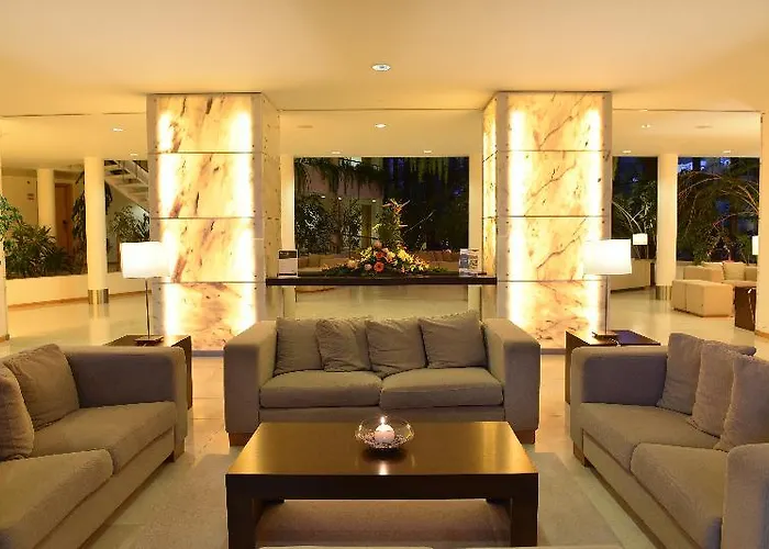 Ξενοδοχείο Caloura Hotel Resort