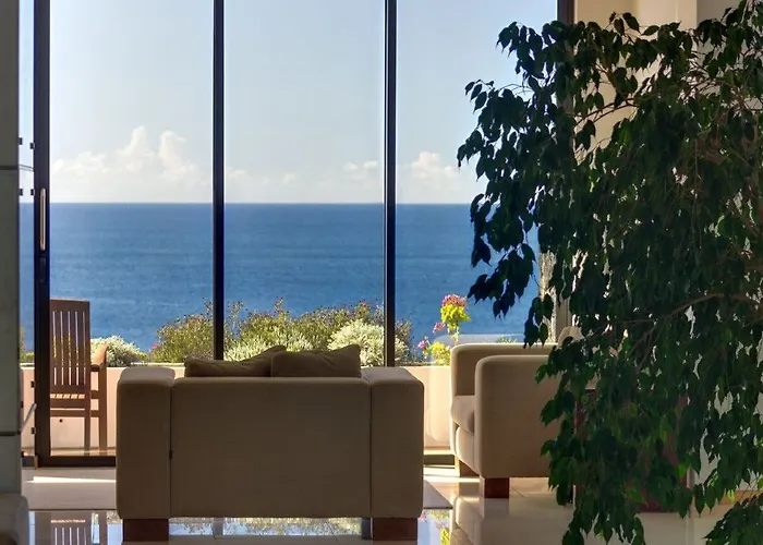 호텔 Caloura Hotel Resort 4*