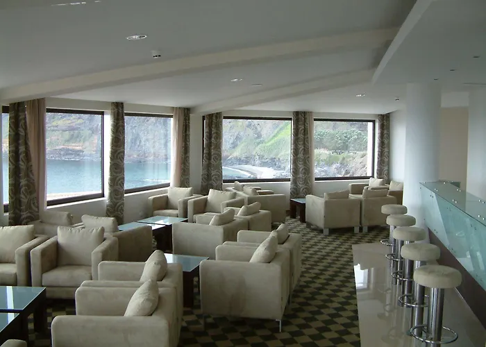 호텔 Caloura Hotel Resort