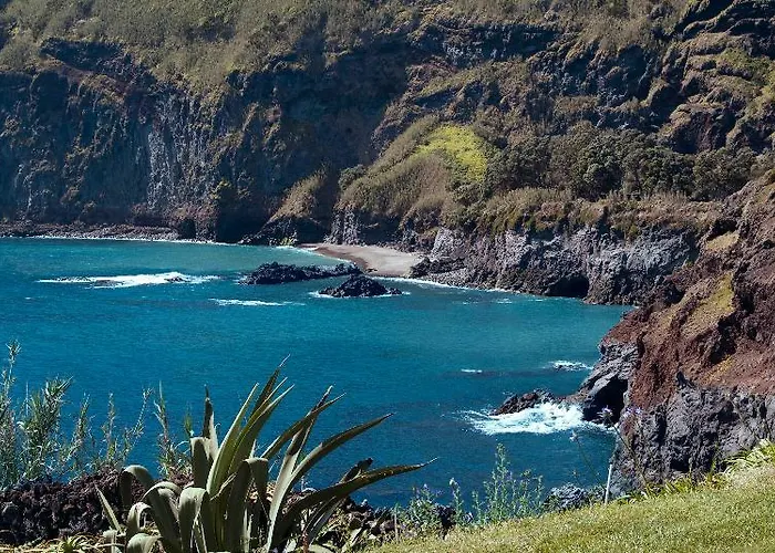 Caloura Hotel Resort 4* 칼루라